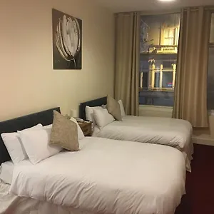 https://ml-lodge.cardiffhotelswales.com